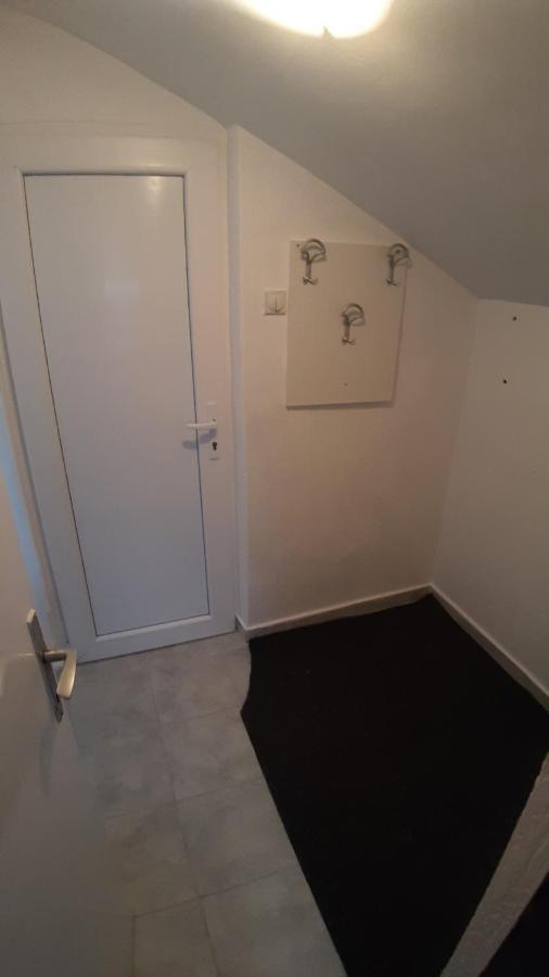 Apartman Sava Nis Bagian luar foto